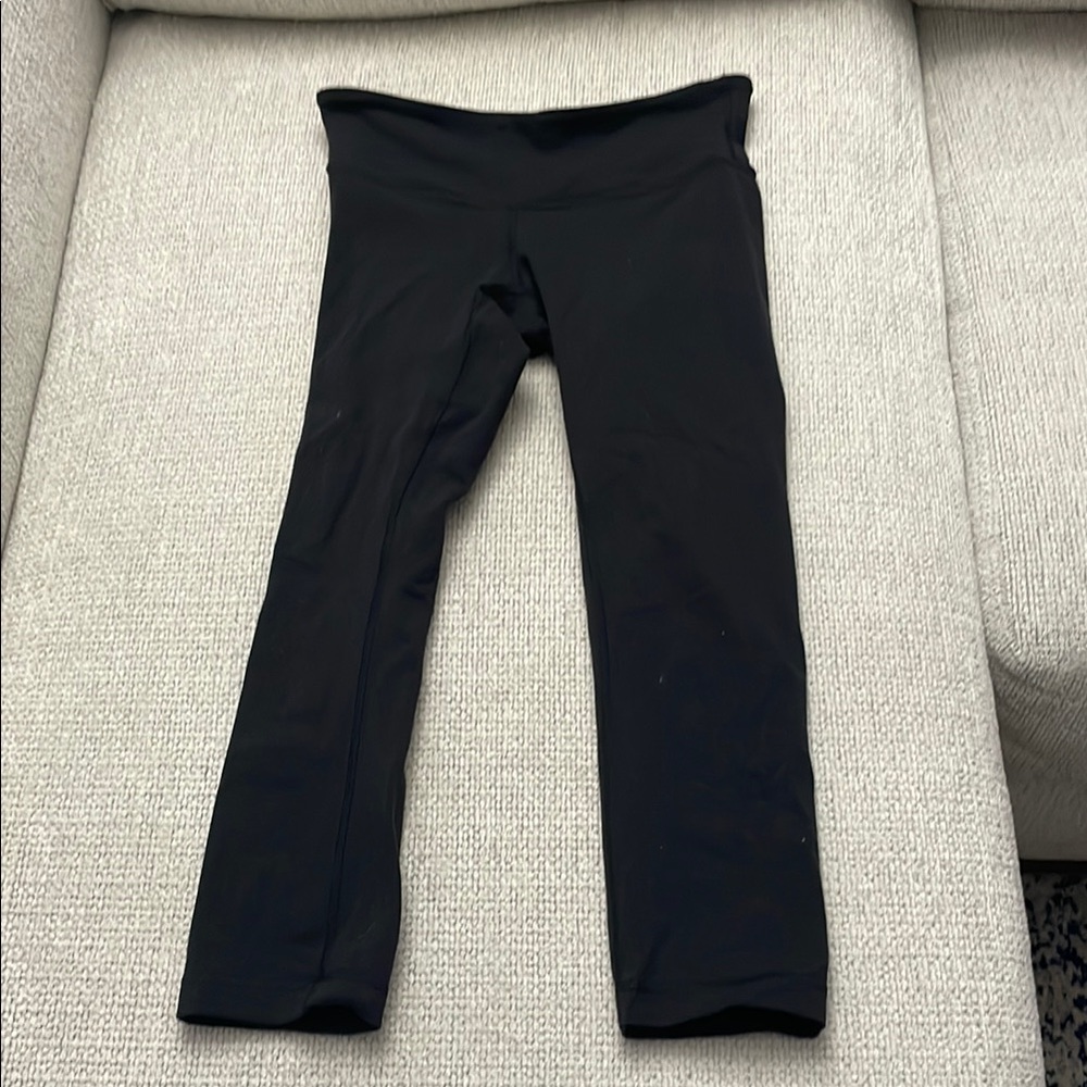 Lululemon cropped Black Leggings
